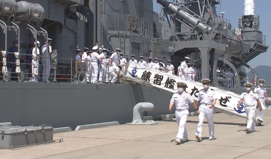 海上自衛隊練習艦「はたかぜ」広島・呉基地に初入港